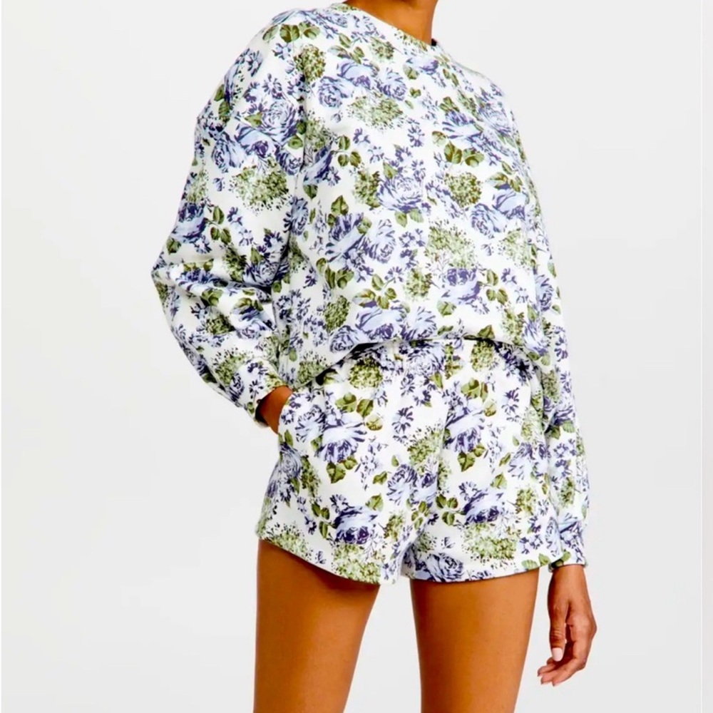 Levis Cropped Floral Sweater